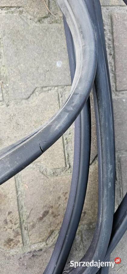 Uszczelka drzwi mercedes w203 kombi Rok produkcji 2001 Zbąszyń