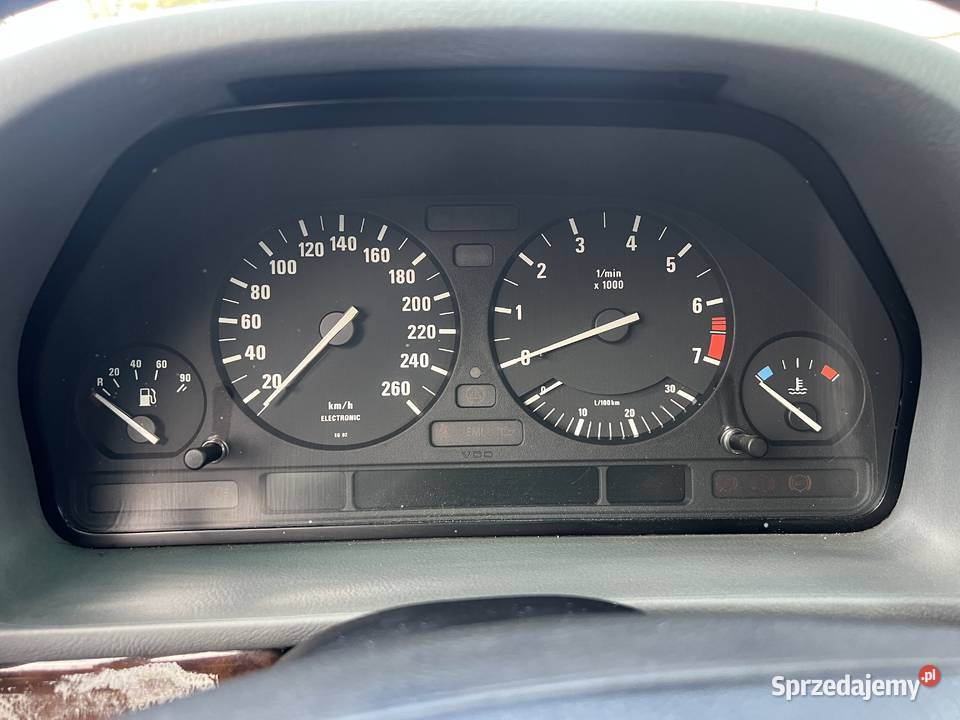 BMW E32 części wnętrze rolety roletki trójkąty osobowe Przeworsk sprzedam