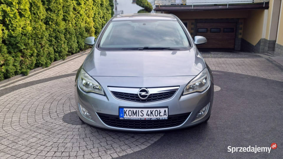 Opel Astra 14 Turbo Grzane Fotele Klima wielofunkcyjna kierownica Astra sprzedam