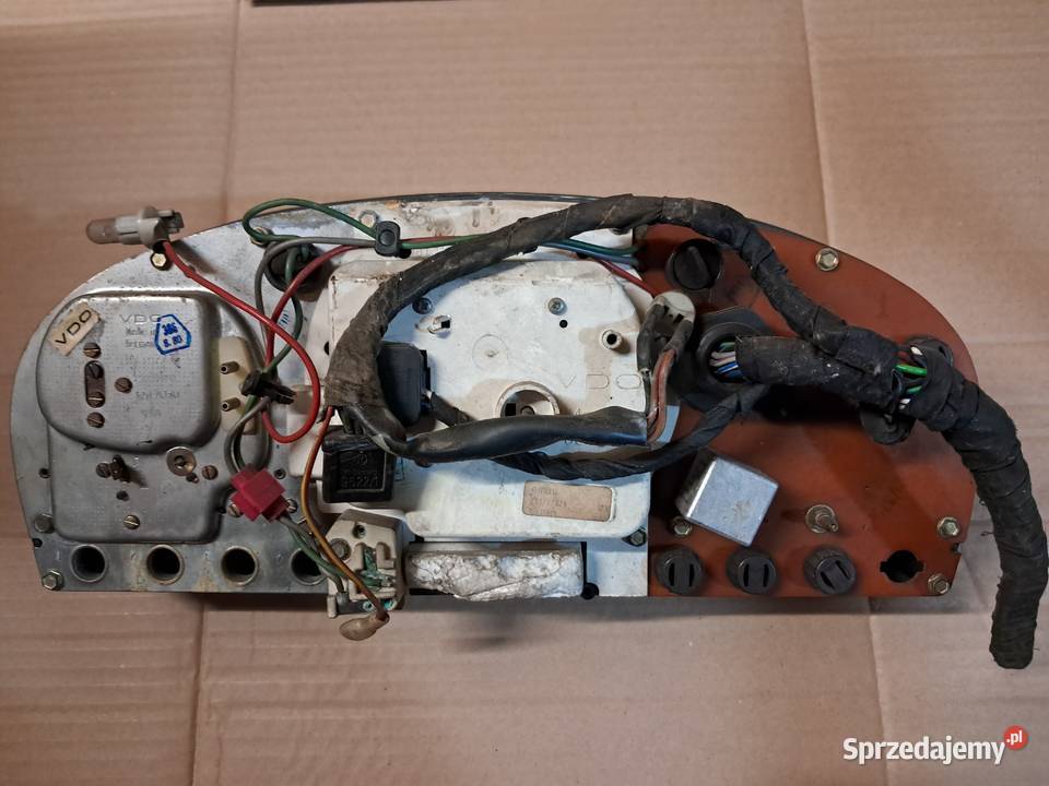 LICZNIK MERCEDES 107 SL 560 1075426801 Cieszyn