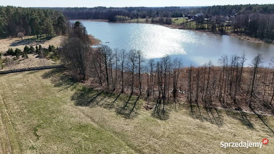 Działka rolna z linią brzegową jeziora Wygryny w