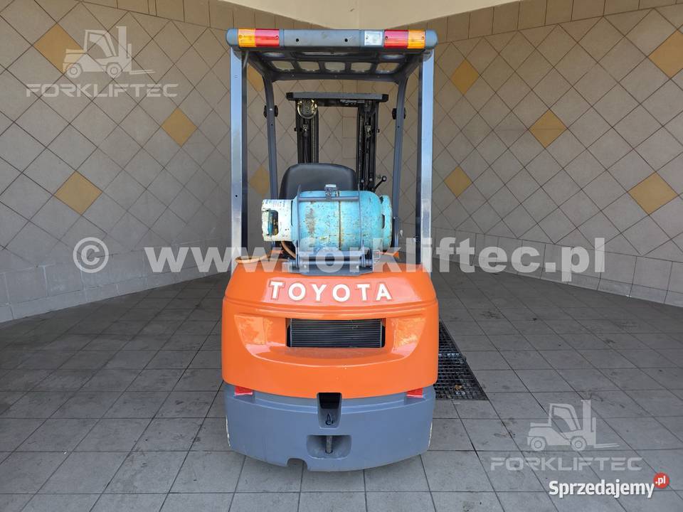 Wózek widłowy TOYOTA 7FGF15 1500 Triplex TOYOTA