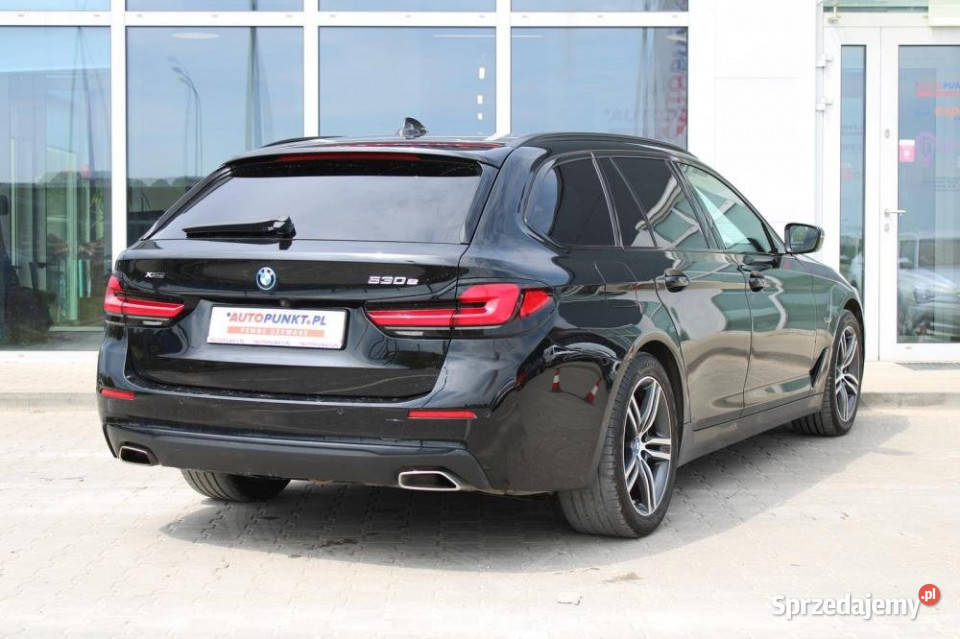 BMW SERIA 5 2022r ACC Hak Ele fotele Podgrzew nieuszkodzony Gdańsk