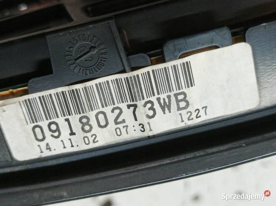 LICZNIK 09180273WB Opel Vectra III 20022008 C