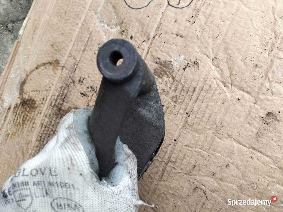 AUDI 80B4 80 B4 19TDI 19 TDI 068145515A ŁAPA Kamień-Kolonia