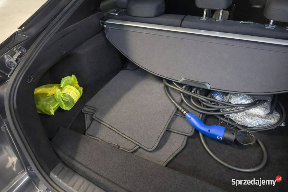Toyota Prius 22r Salon Polska 18 hybryda plugin Zarejestrowany w Polsce podlaskie Białystok