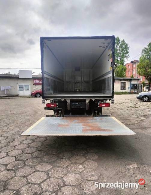 SCANIA P370 6x2 212 489 KONTENER IZOTERMA WINDA retarder/zwalniacz Częstochowa