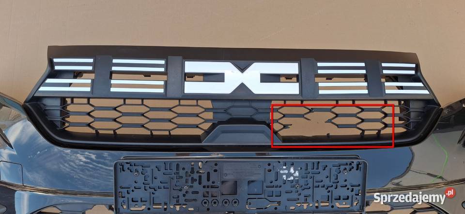 DACIA SANDERO III ZDERZAK PRZÓD PRZEDNI KRATKI sprzedam