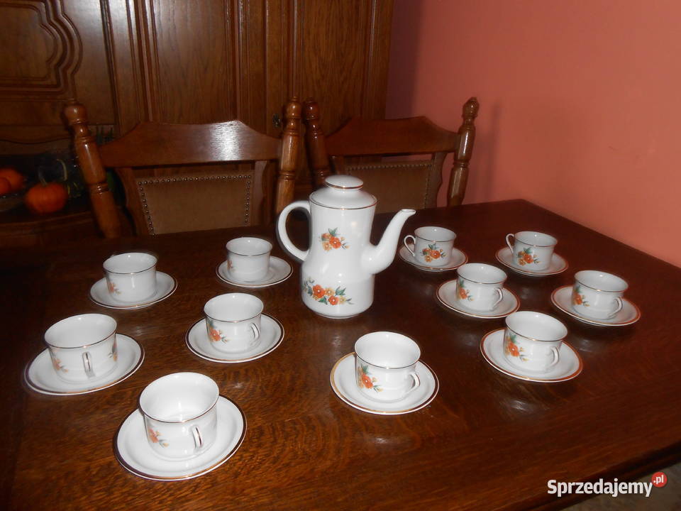 Sprzedam komplet porcelanowy z lat 70 tych wielkopolskie Baranów