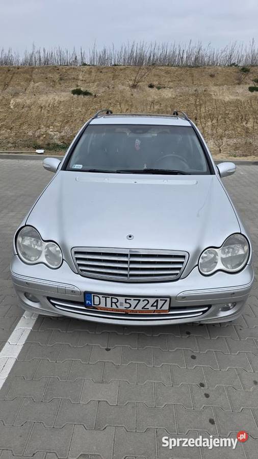 Syndyk sprzeda samochód osobowy MercedesBenz automatyczna Legnica