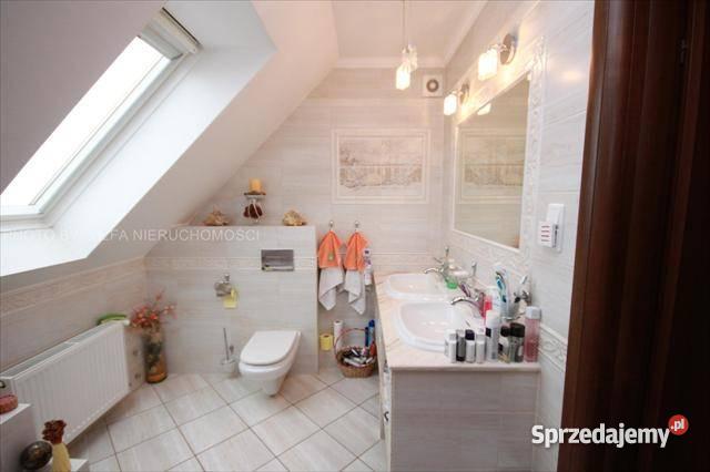 dom wolnostojący 238m2 Burkatów