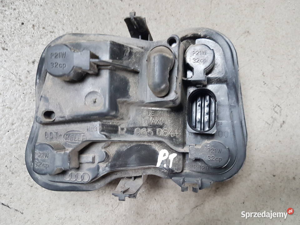 AUDI A4 B7 SEDAN WKLAD LAMPY TYLNY PRAWY R965086