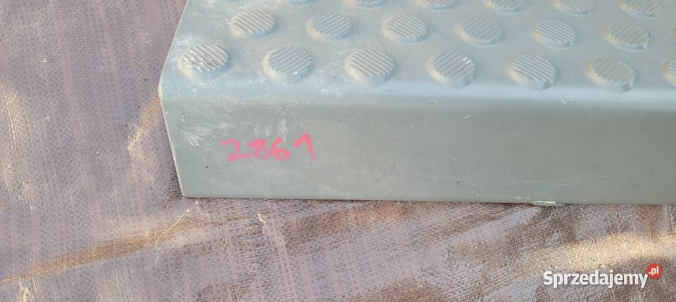 MERCEDES ACTROS STOPIEŃ ŚRODKOWY ZDERZAKA Ruda Śląska