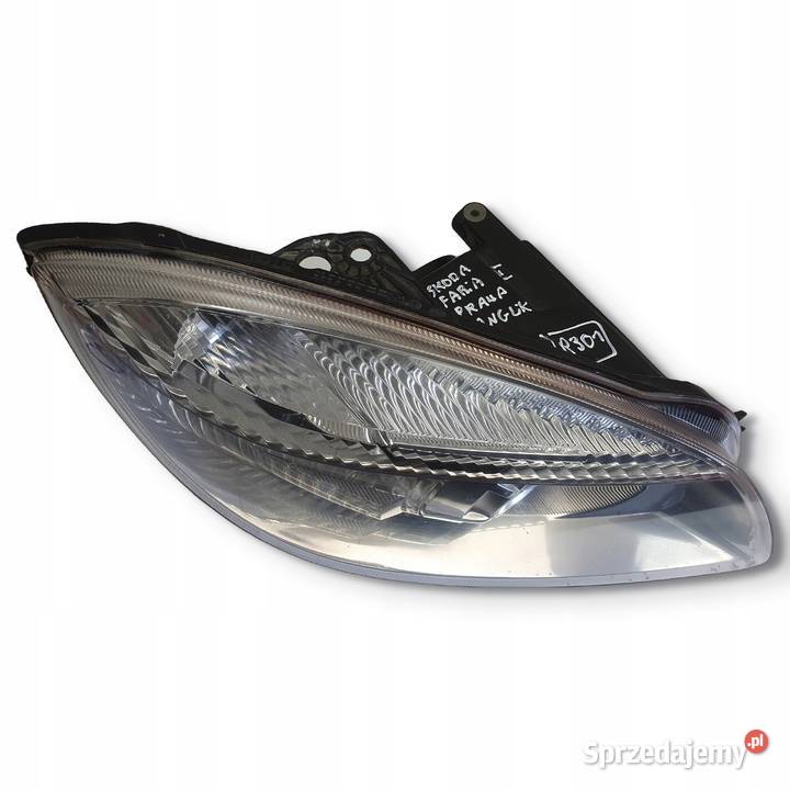 LAMPA PRAWA Skoda Fabia II prawy przód przednia Części samochodowe Chełm