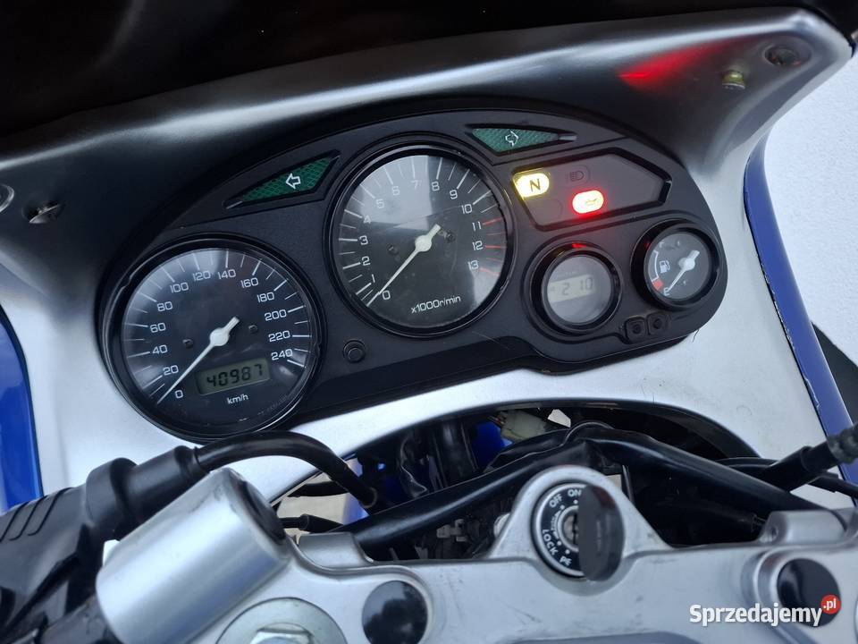 Suzuki gsx600f 2002 przebieg 40 37kw czterosuwowy świętokrzyskie Chobrzany