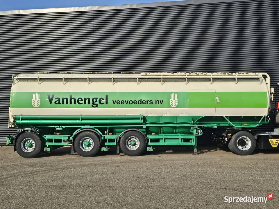 Naczepa Welgro do paszy komorowa 24000kg Warszawa