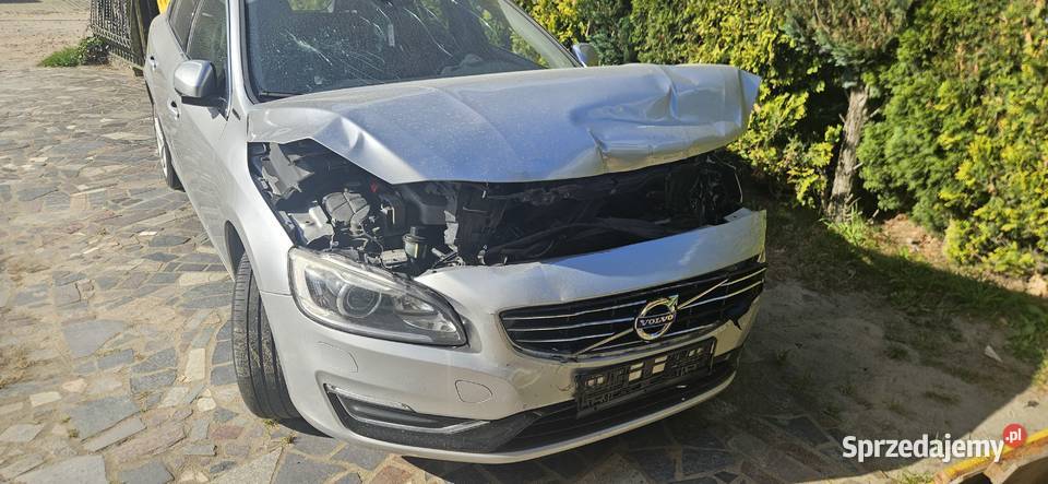 Volvo V60 D6 Plug In Hybrid Uszkodzony hybryda pomorskie Banino