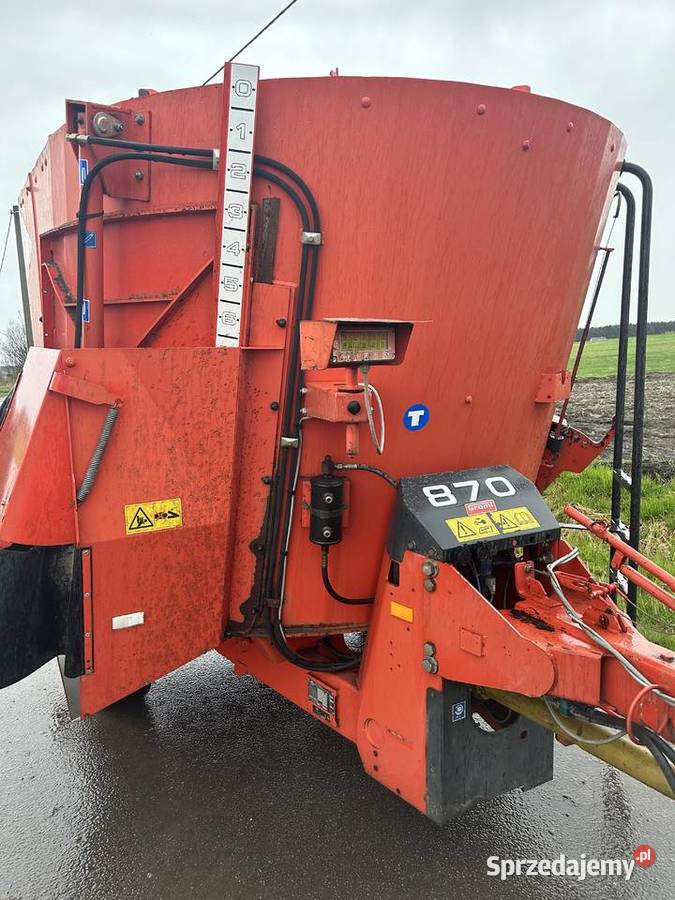 Wóz paszowy paszowóz Kuhn nieuszkodzony Tychy sprzedam