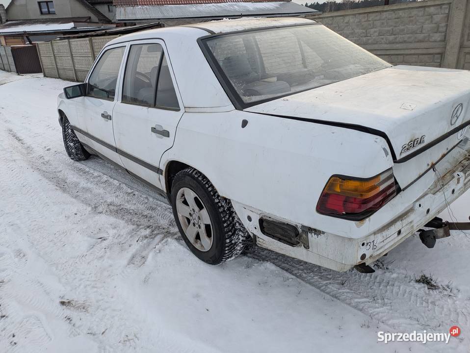 W124 Mercedes Benz wąska listwa 230e 23 benzyna Wołczyn
