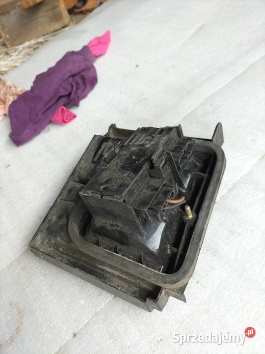 Lampa Prawa Tył VW Passat B3