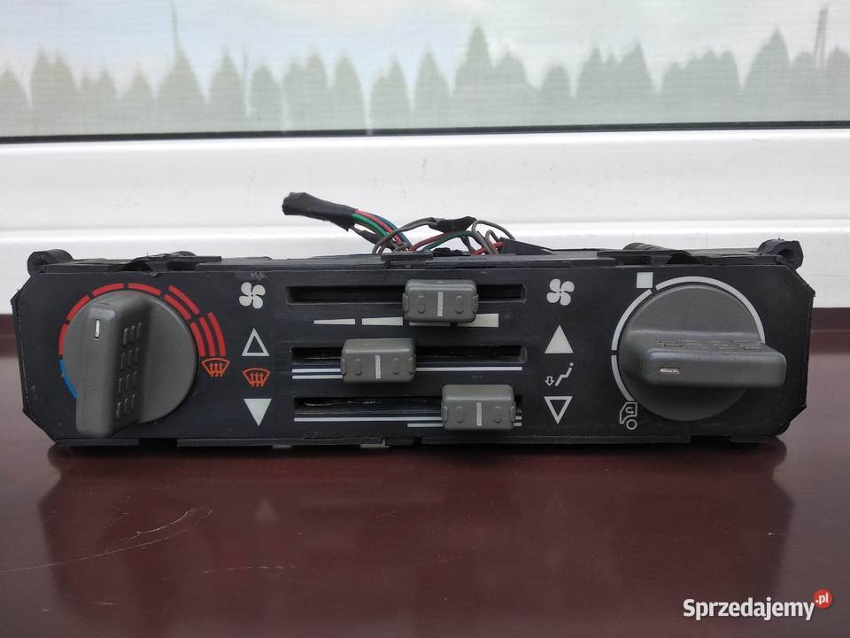 Iveco Eurocargo I 1 panel sterowania nawiewem dostawcze łódzkie Sieradz