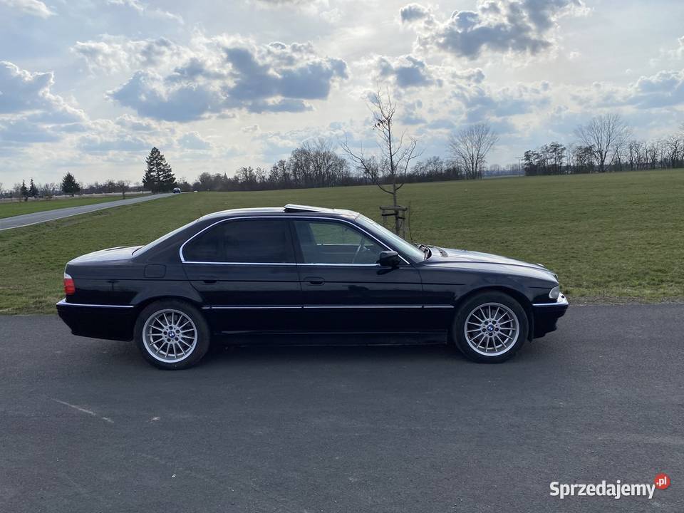 BMW e38 740i 4398cm3