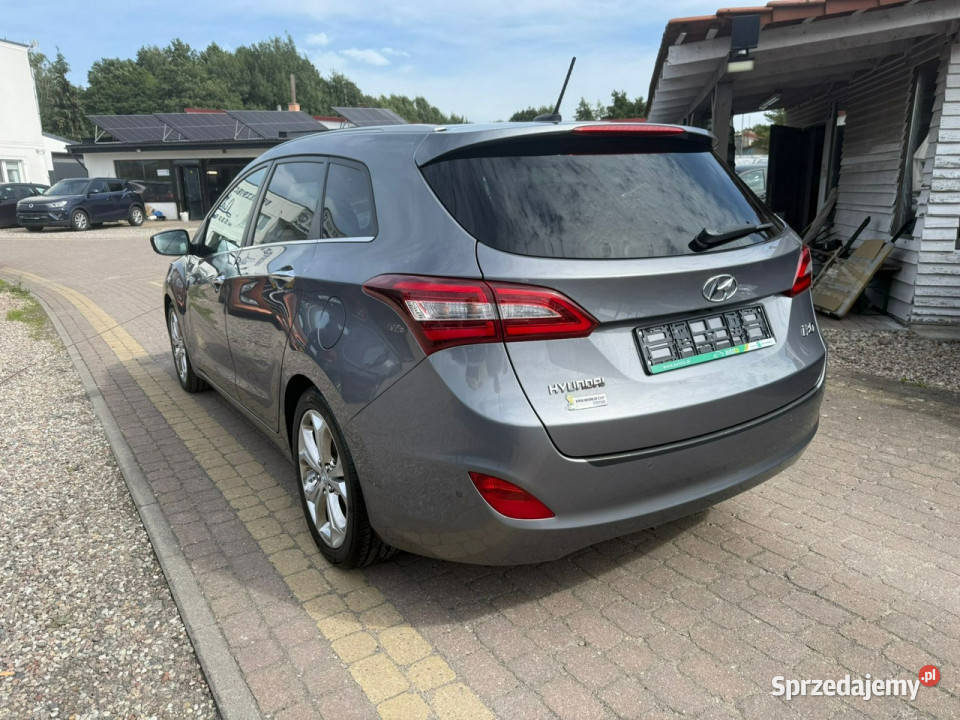 Hyundai i30 Hyundai i30 II KOMBI 16 CRDi 110 wielofunkcyjna kierownica sprzedam