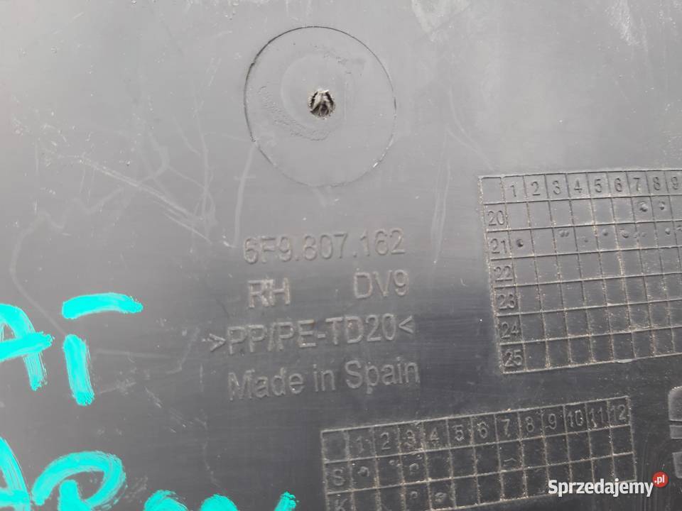 SEAT ARONA 6F KRATKA ZDERZAKA WLOT PRAWA Trzciel