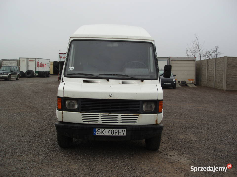 Mercedes Kaczka 310 29D manualna świętokrzyskie Bodzentyn