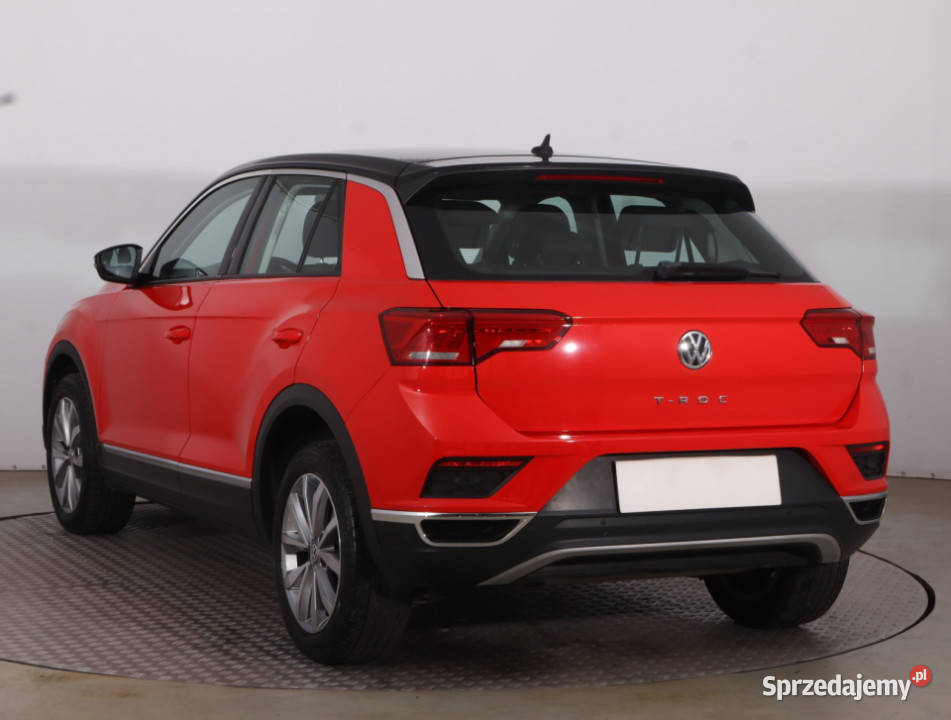 VW TRoc 15 TSI czerwony