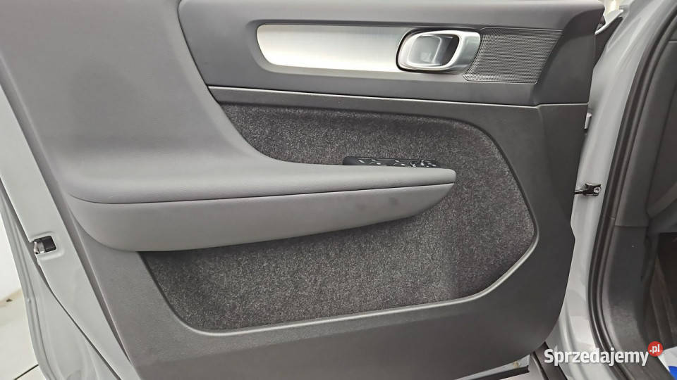 Volvo XC 40 T2 Core aut Z Polskiego Salonu 28000km mazowieckie Warszawa