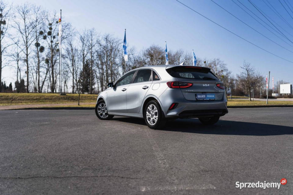 Kia Ceed 15 TGDI asystent pasa ruchu