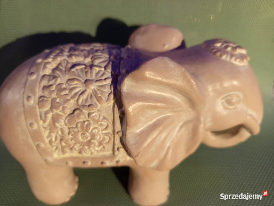 Figurka ceramiczna słonia Indyjskiego z Warszawa