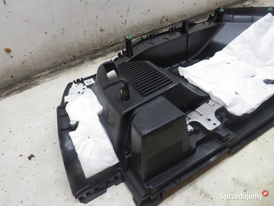 BOCZEK BAGAŻNIKA PRAWY XTRAIL III T32