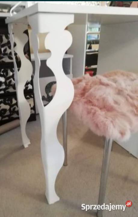 Stylowa toaletka biała lustrzana 3 szuflady Stoły, krzesła, biurka Nowy Sącz