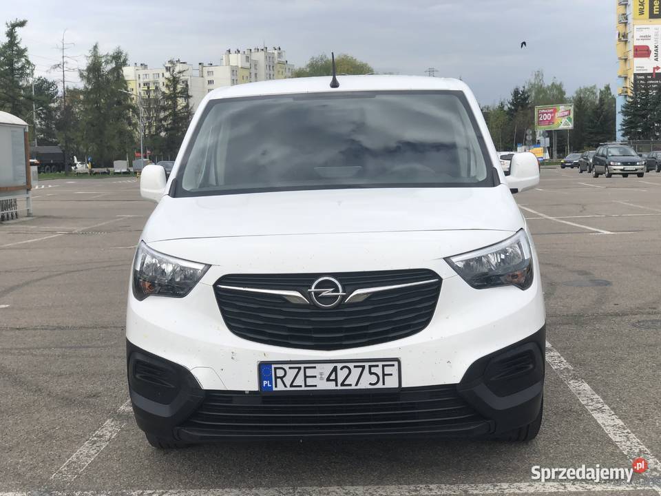 Opel combo 2020 FVAT Krasne