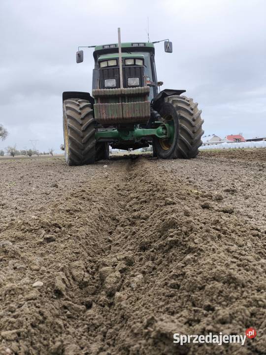 Ciągnik John Deere 8100 Pniewy