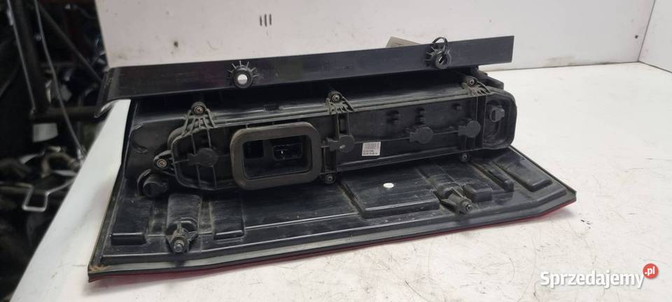 LAMPA PRAWA TYŁ VOLKSWAGEN CRAFTER II 7C osobowe Pozostałe Lipno