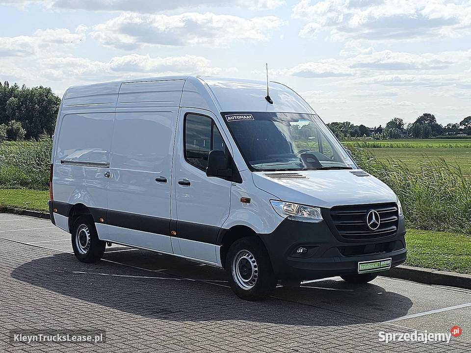 MercedesBenz SPRINTER 317 L2H2 TrekhaakSloten