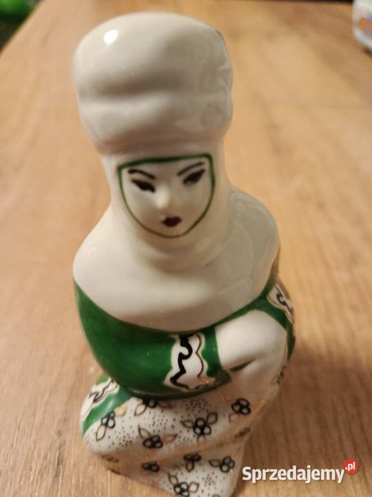 Porcelanowa figurka kobiety w turbanie Dom i Ogród