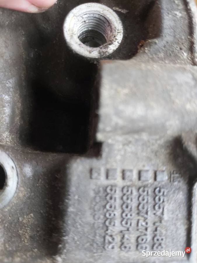 Chłodniczka oleju termostat16T LWC Opel 55571483 Bydgoszcz