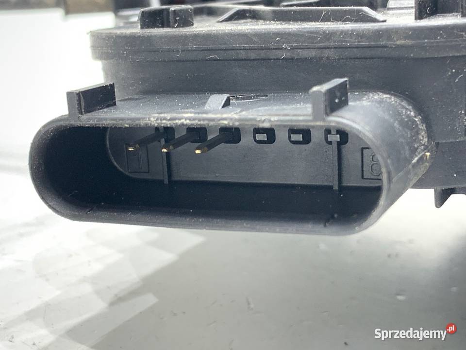 ZAMEK DRZWI PRZESUWNYCH PRAWY FORD TRANSIT