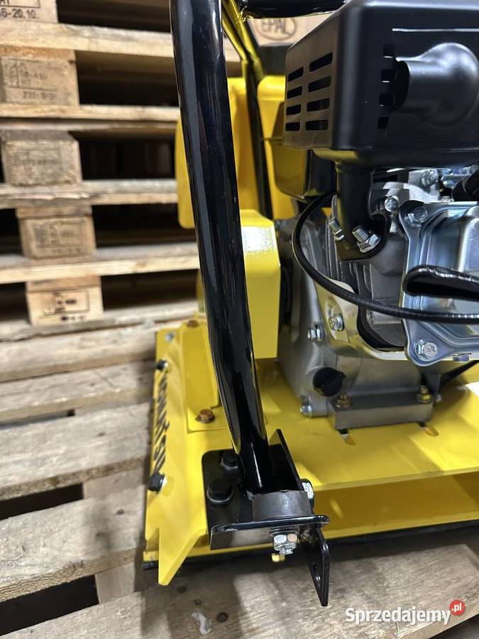 Ubijarka zagęszczarka KOMATSU 32HT Września