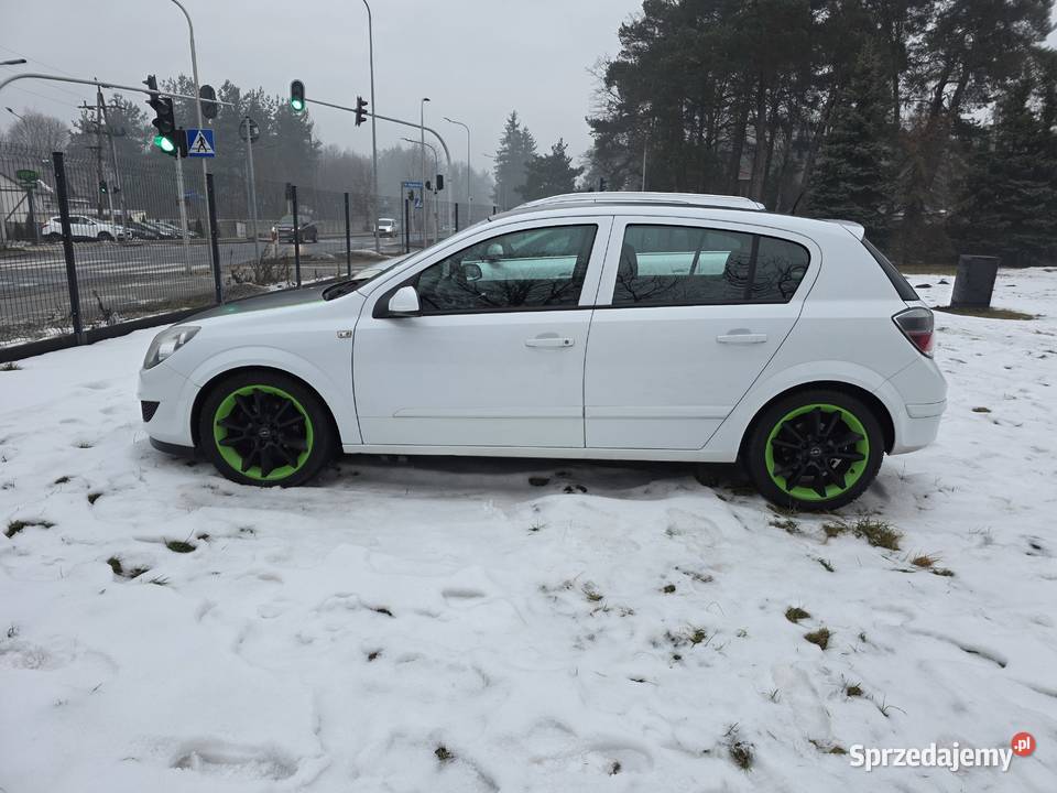 Astra HB 2009r 16 115 Recaro Gomunice