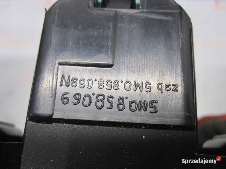 VW GOLF V PLUS 07r ramka radia kratki nawiewu Motoryzacja Kielce