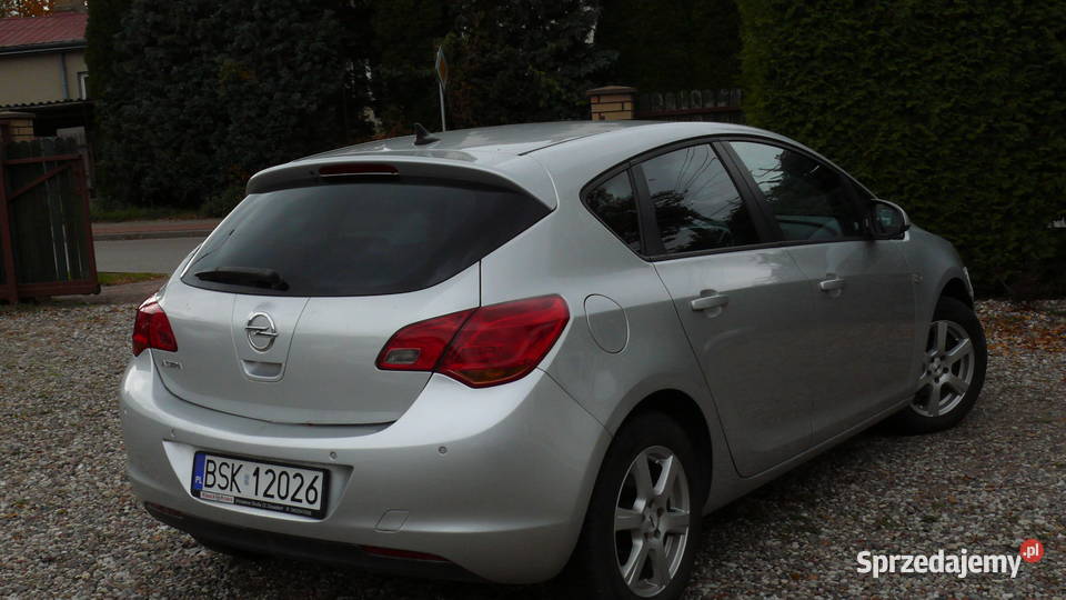 OPEL ASTRA J 16 benzyna 2011r Sokółka
