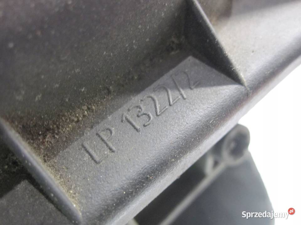 AUDI A4 B7 07r obudowa filtra powietrza osobowe