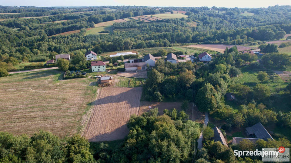 sprzedaży działki Średniówka 2561m2