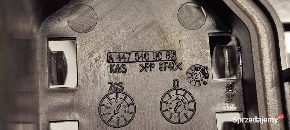 MERCEDES VITO W447 SKRZYNKA BEZPIECZNIKÓW osobowe dolnośląskie sprzedam