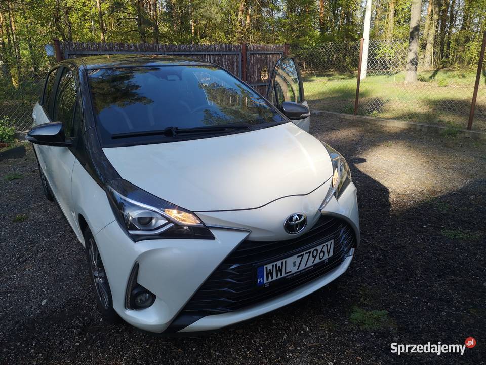 Toyota Yaris biała perła Y20 Yaris Samochody osobowe Wołomin